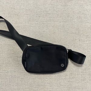 Lululemon belt bag